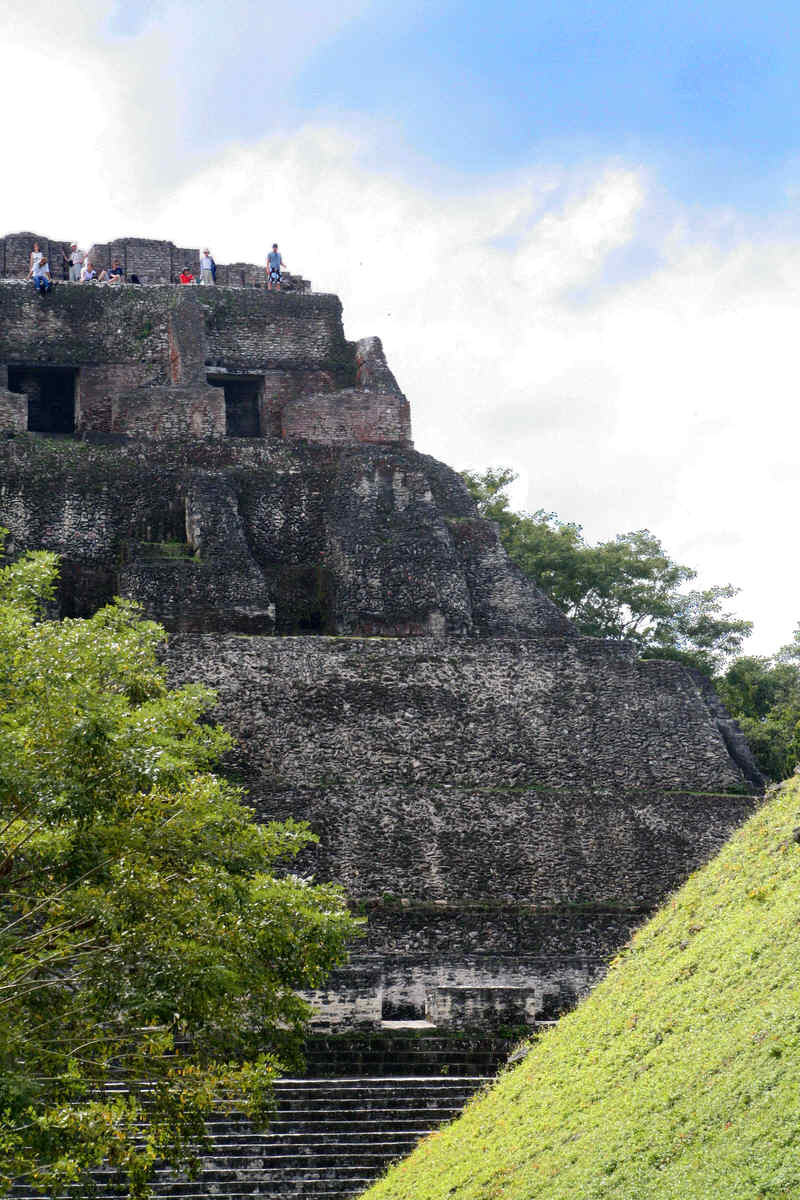 Xunantunich- Maya citadel