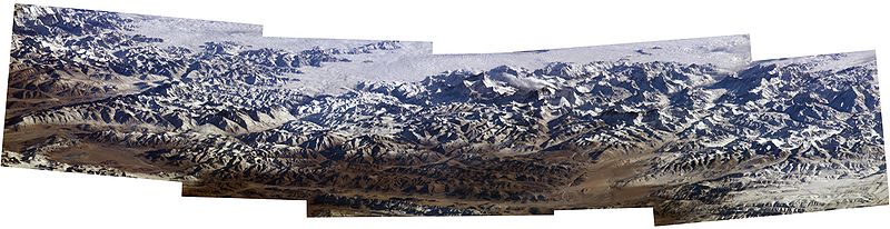 (Img 'gra/GTSEverestMosaic.jpg' should appear here