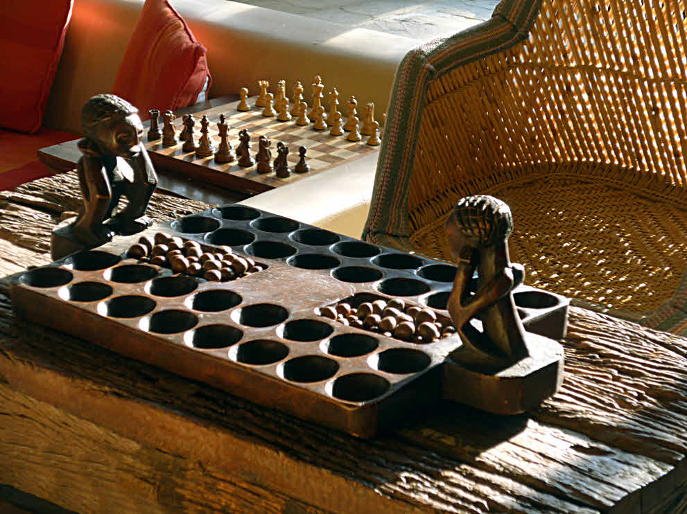 Art at Kanha Earth Lodge- Wari set
