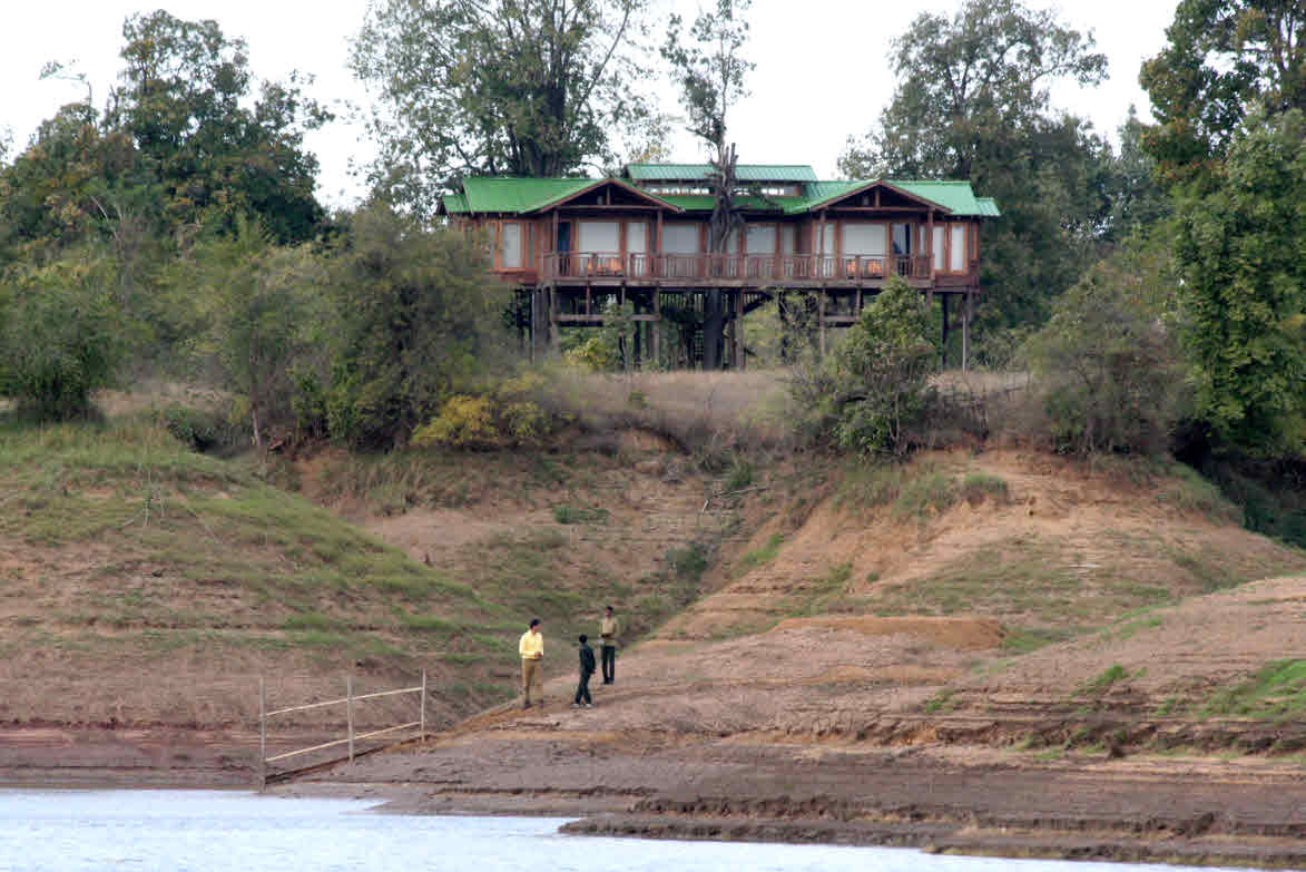 Denwa Backwater Escape