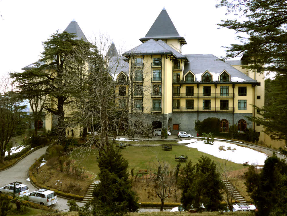 Wildflower Hall, Shimla: Building facade