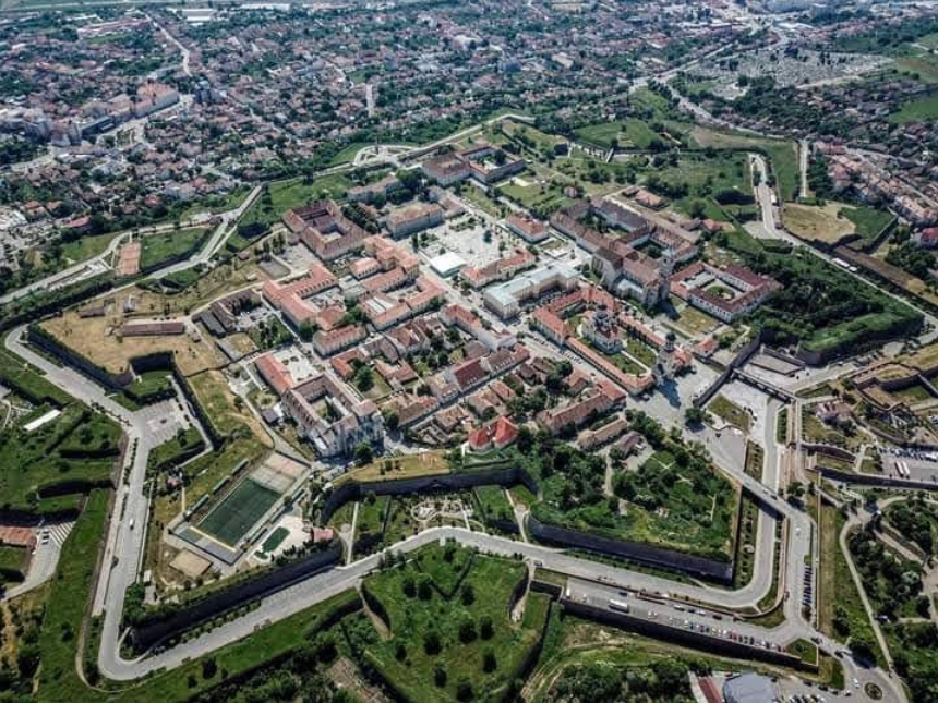((image alba-iulia-frm-web-florela-petculescu.jpg goes here))