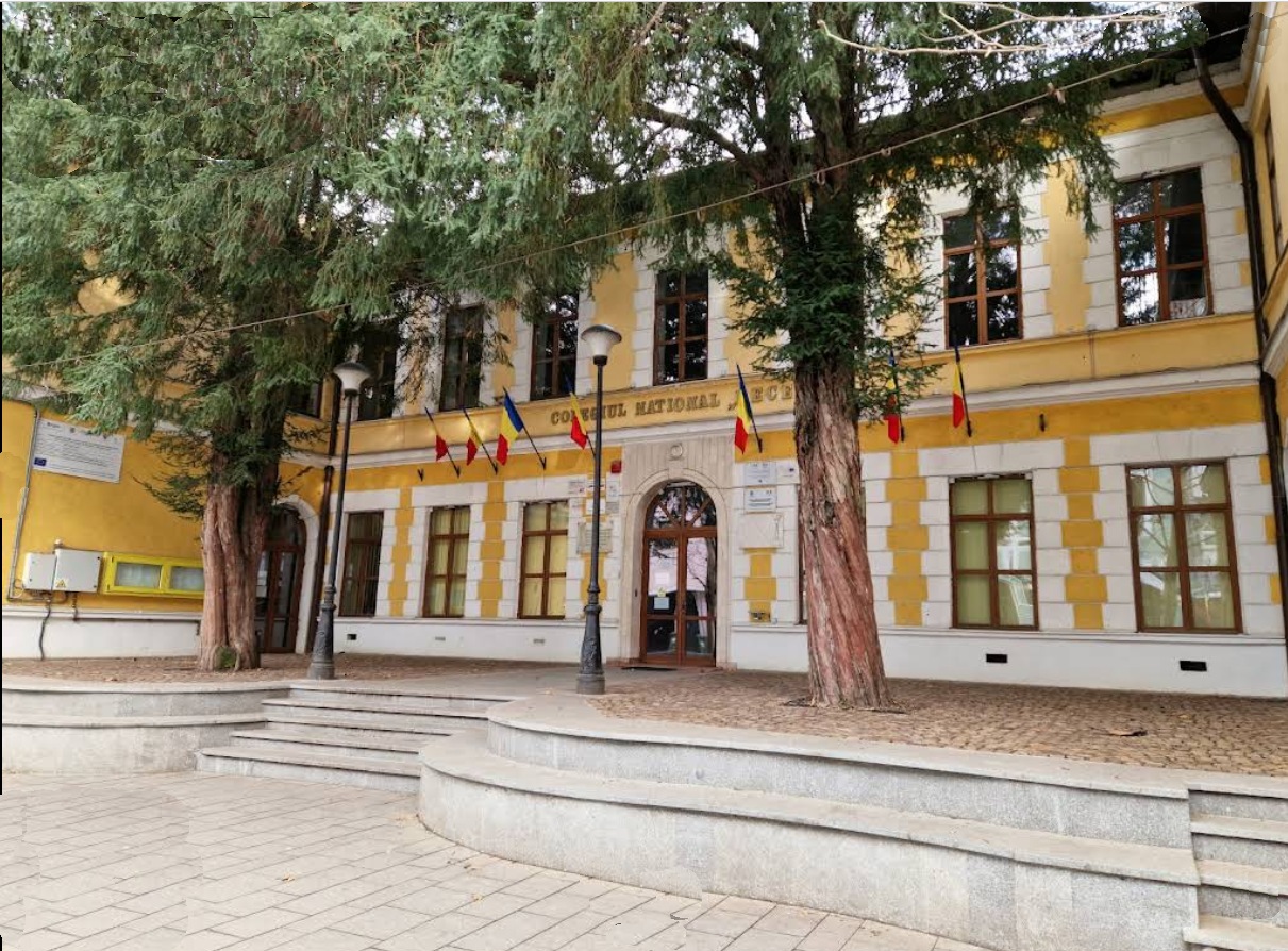 ((image gra/deva-colegiul-national-deceba-img-google-lores.jpg goes here))