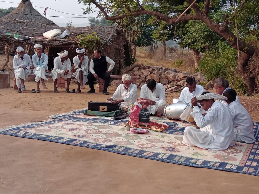 ((image dera-musicians-20231111_161.jpg goes here))