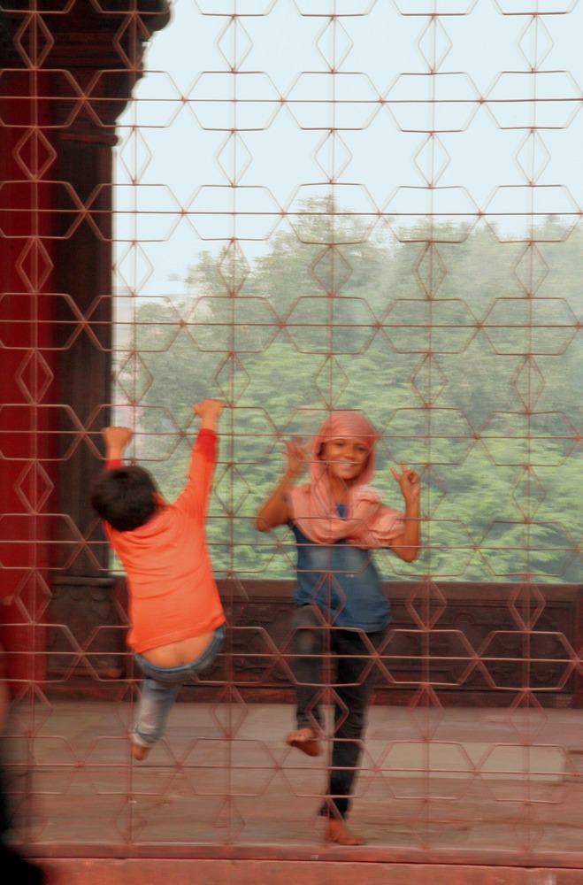 ((image jama-kids-D0934.jpg goes here))