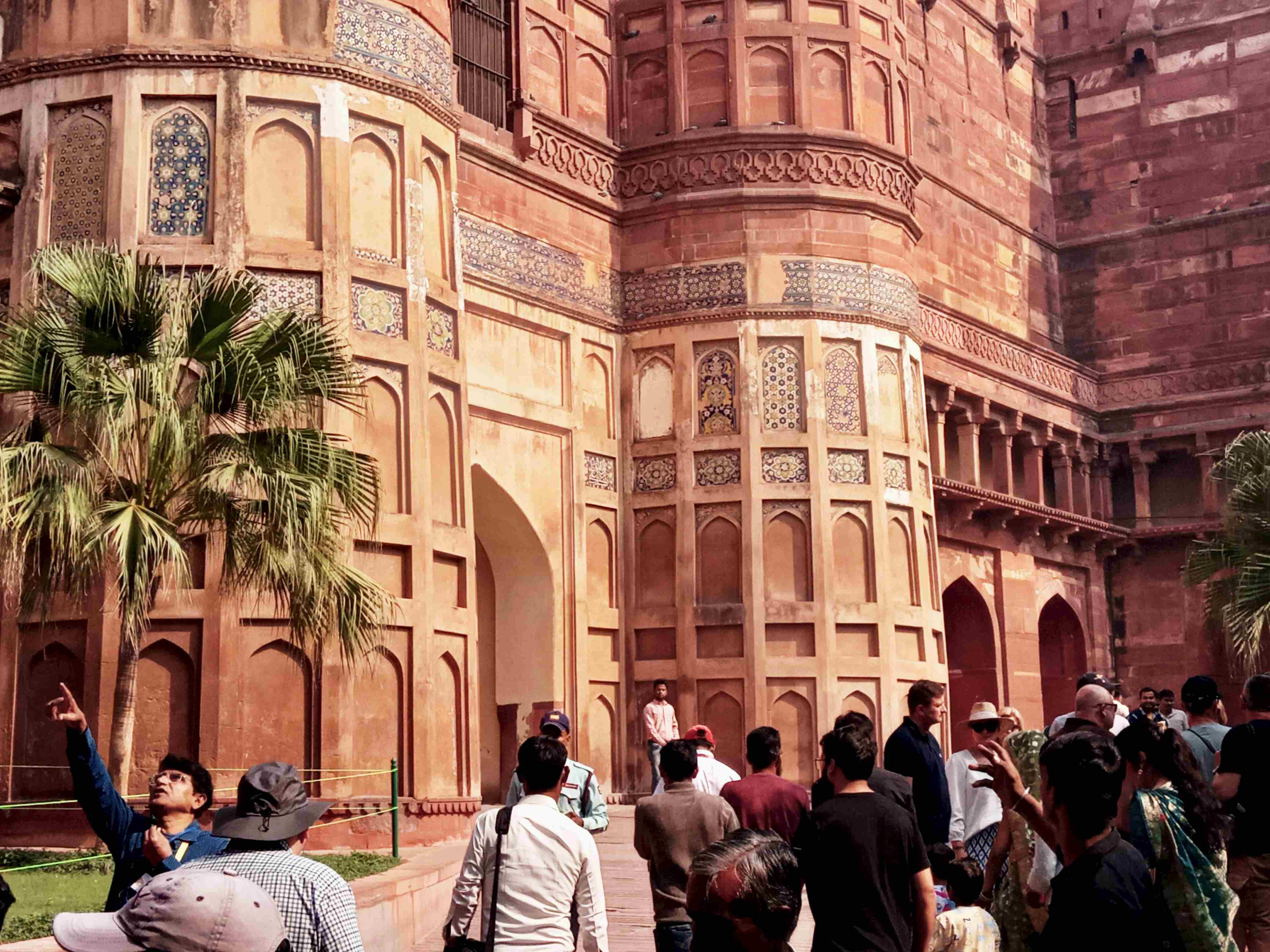 ((image red-fort-agra-lores-20231113_105146.jpg goes here))