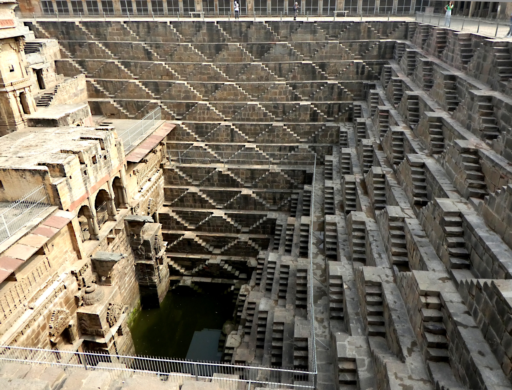 ((image step-well-overview-p1010514.jpg
 goes here))
