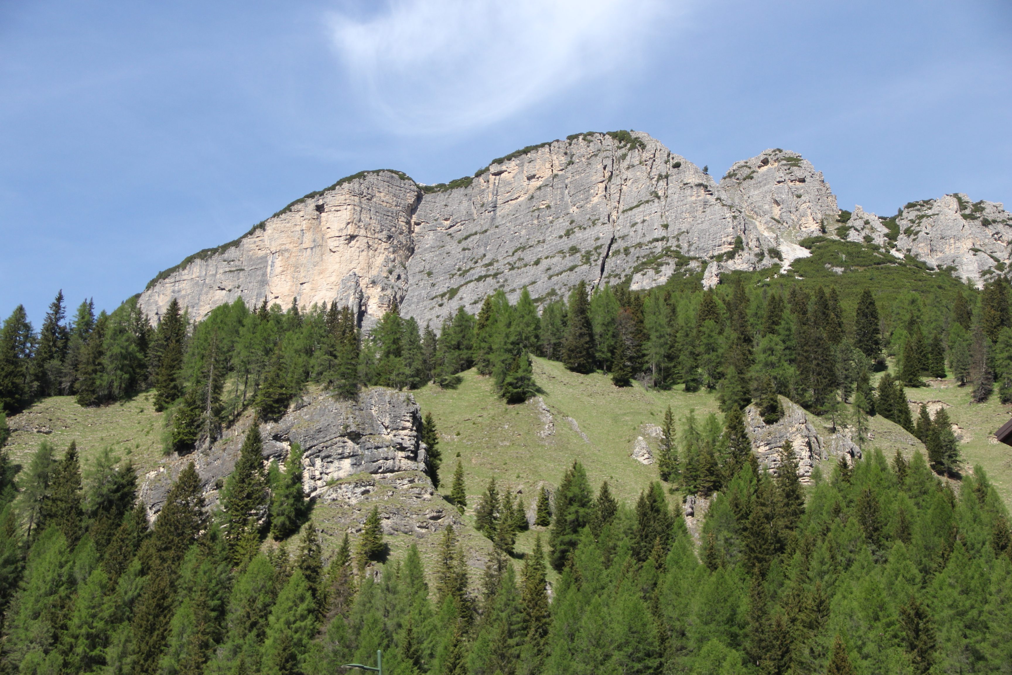 ((image ToVen-green-peak-M2560.jpg should appear here.))