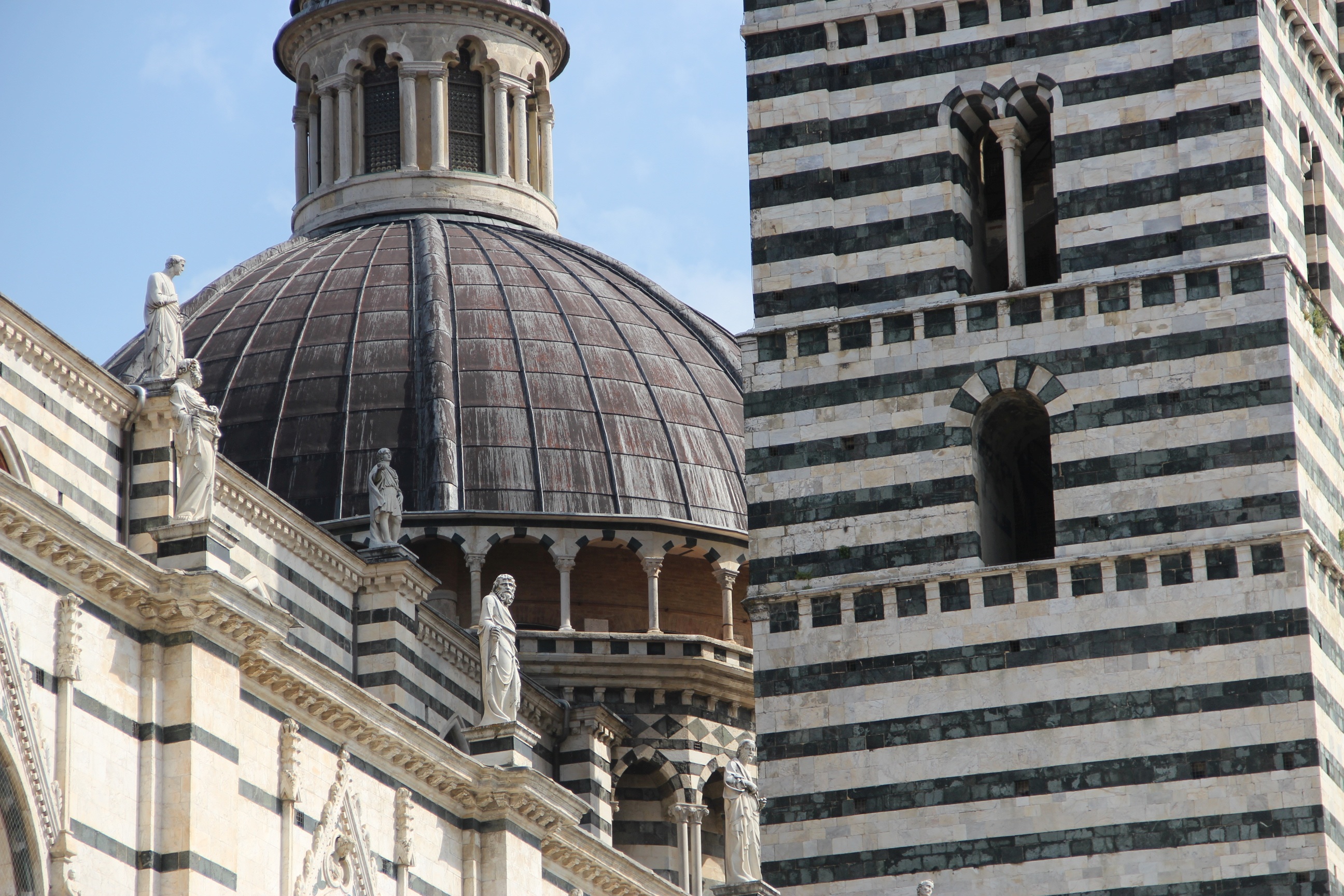 ((image sie-duomo-M2368.jpg should appear here))